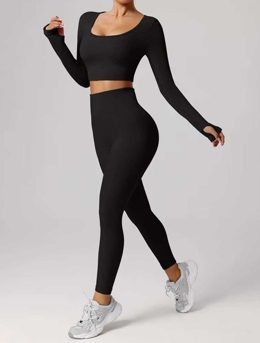 Луксозен дамски фитнес комплект с повдигащ и оформящ дупето ефект !НОВ