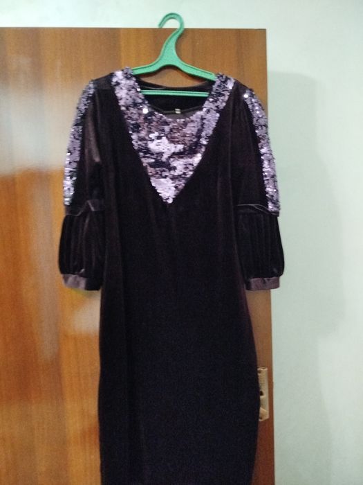 Одевало только 2-3раза почти новое