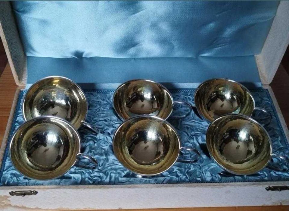 Cescute argint suedia