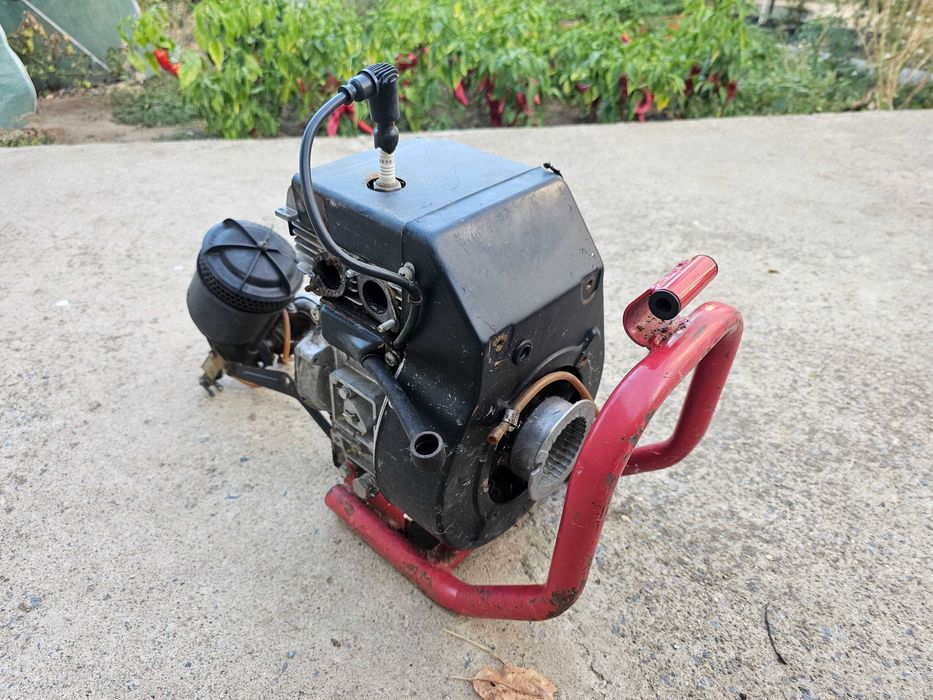 Двигател за Косачка INTERMOTOR 359 на Части.