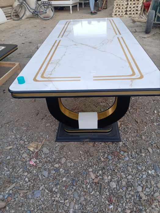 Стол на 12 человек