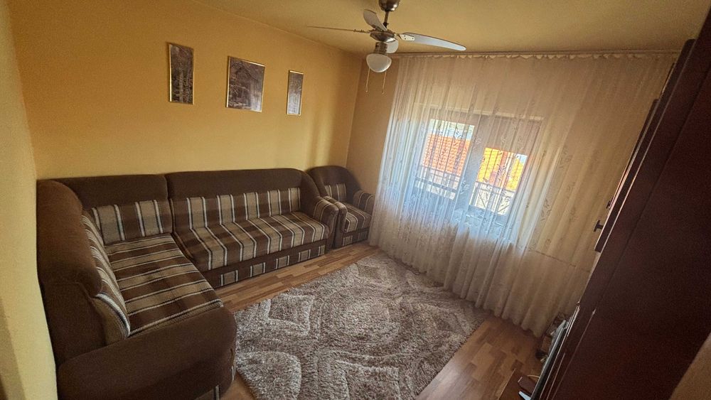 Apartament 3 camere in bloc vila 2 etaje, zona excelenta, decomandat, 2 bai, cu panorama unica