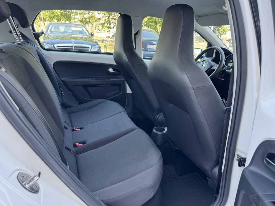 Volkswagen UP! Model Facelift An 2019/07 Motor 1.0 MPI 75 CP Euro 6 Unic Propietar , TVA deductibil !