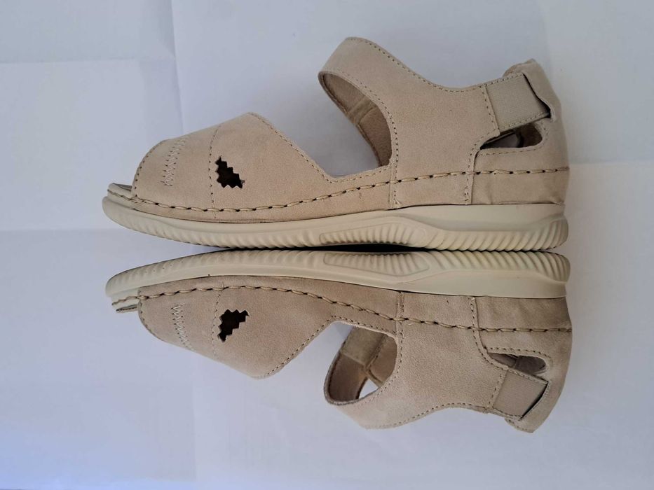 Сандали бежеви RIEKER №37,естествен велур