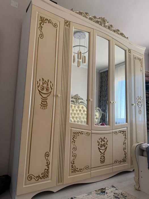 Спальный гарнитур