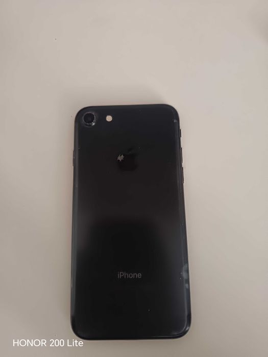 Продам Айфон 7 б/у