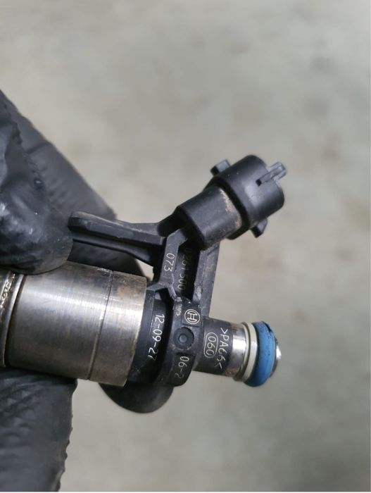 Injector injectoare rampa pompa bmw f30 f31 f20 benzina n13