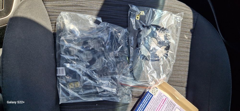 Продам зеркальный элемент на хюндай