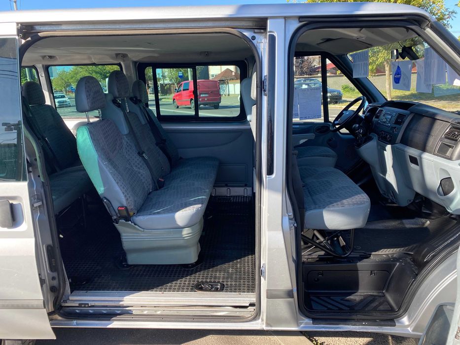 FORD TRANSIT, 9 Locuri, nr. Rosii CADOU,DISTRIBUTIE noua,AN 2012, Euro 5,   2.2 CM, 125 C.P, A.C.,Pilot AUTOMAT,se emite Factura, FISCAL PE LOC