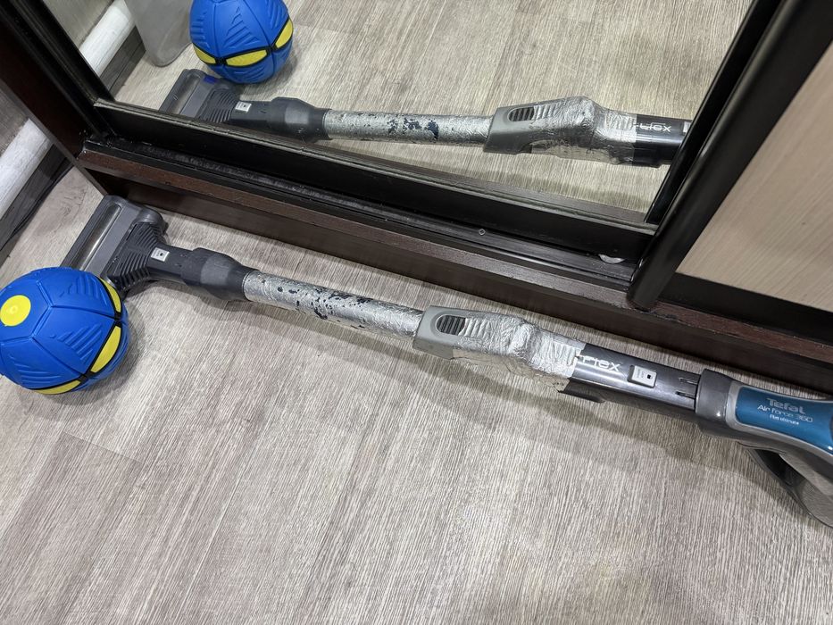 Продам  беспроводной  пылесос