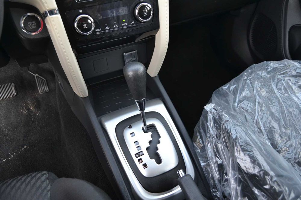 Suzuki( Vitara) Ertiga