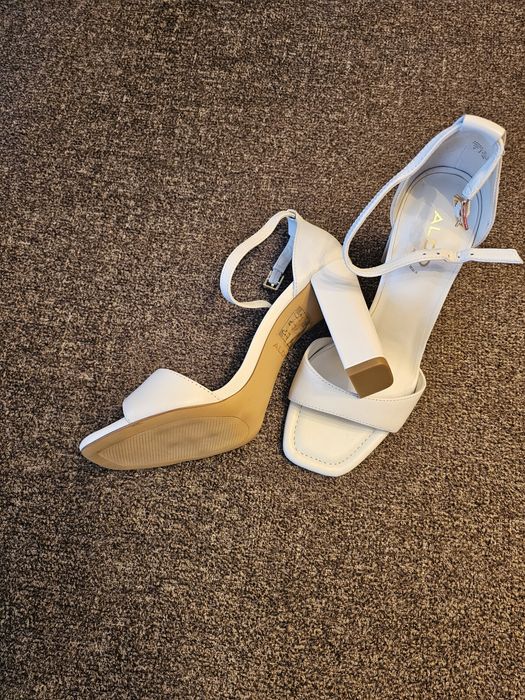 Сандали естествена кожа ALDO