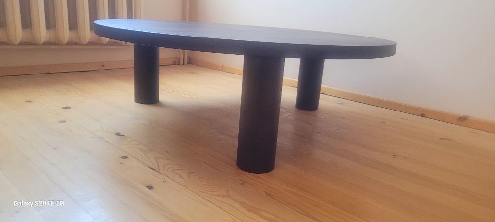 Две нови  холни маси голяма и малка от дърво