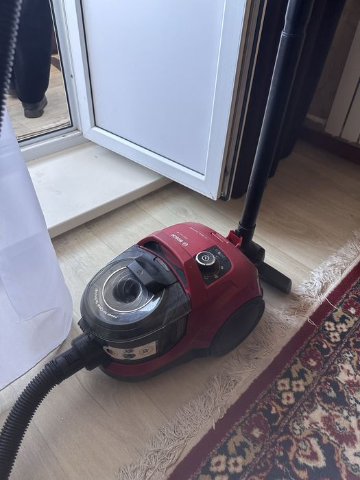 Продам пылесос Bosch