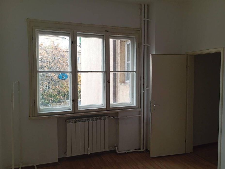 Дава се под наем Тристаен апартамент в София, Център - 100 кв.м за 715 € - Снимка #4