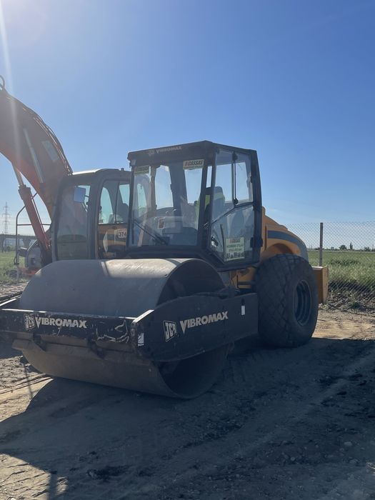 Inchiriez Cilindru Compactor JCB