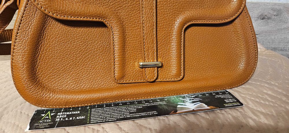 Дамска чанта от естествена кожа в кафяв цвят