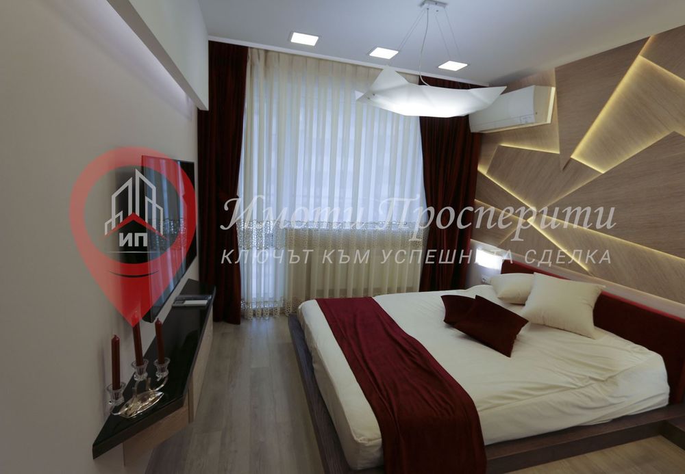 Дава се под наем Тристаен апартамент в София, Център - 119 кв.м за 1190 € - Снимка #2