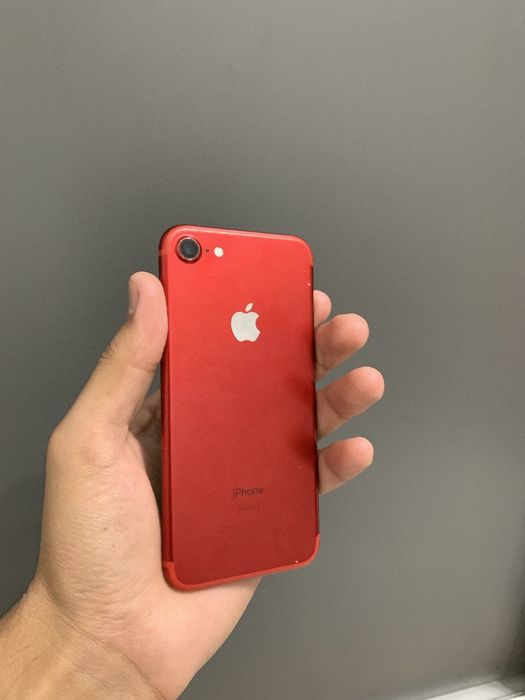 IPhone 7 red 128 gb