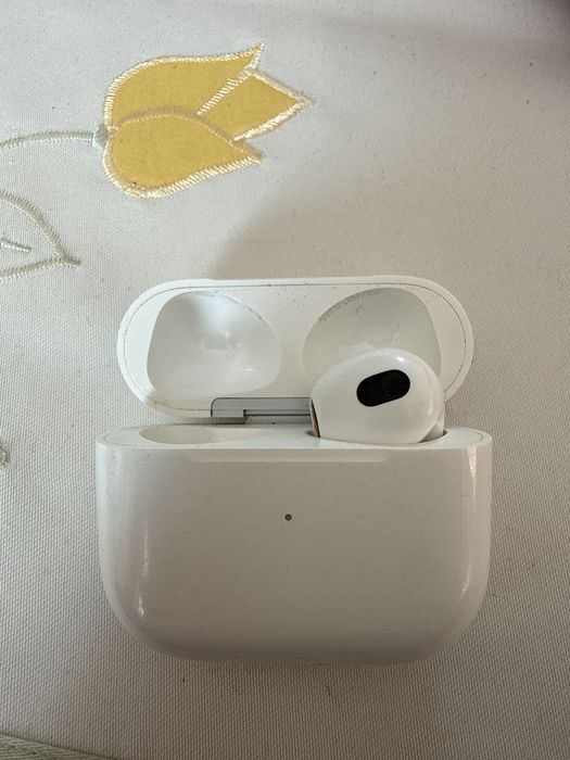 Airpods 3 + casca dreapta