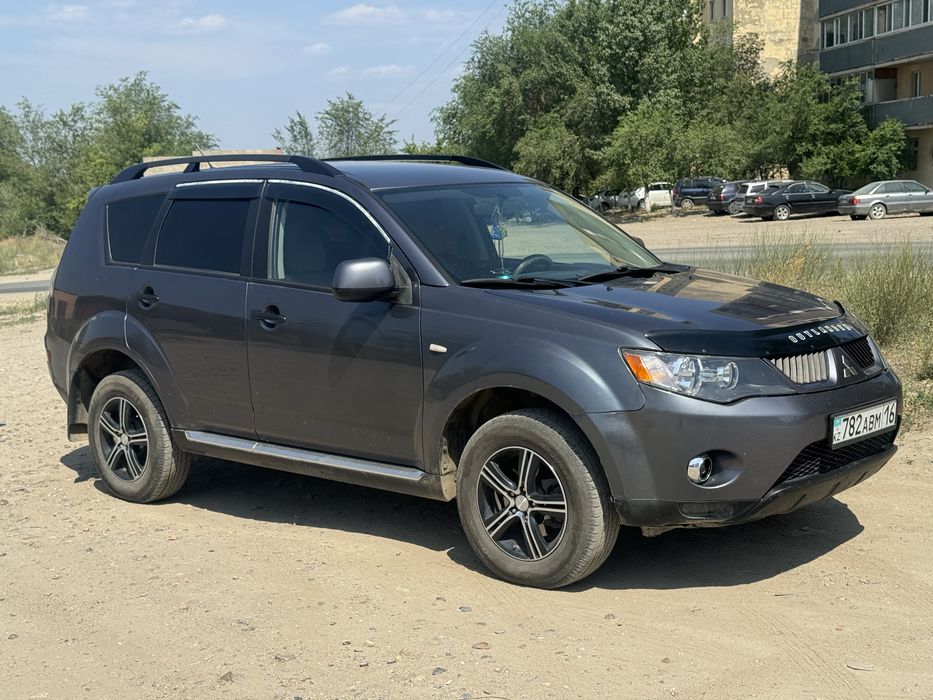 Продам Mitsubishi outlender
