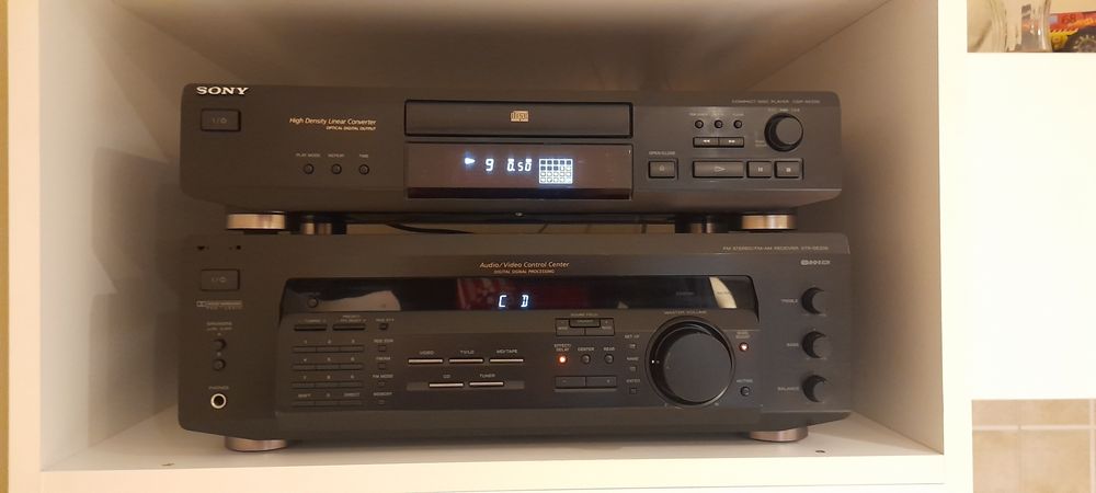 Amplituner și cd player Sony