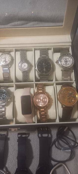 Ceasuri diferite modele