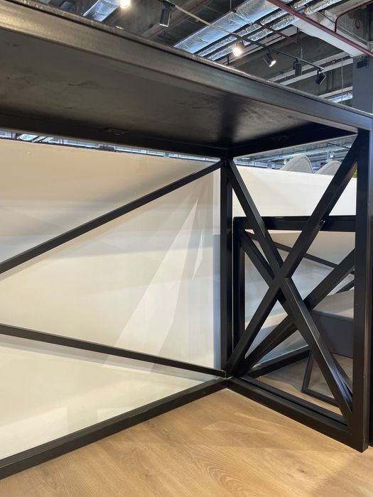 Стеллаж металический.