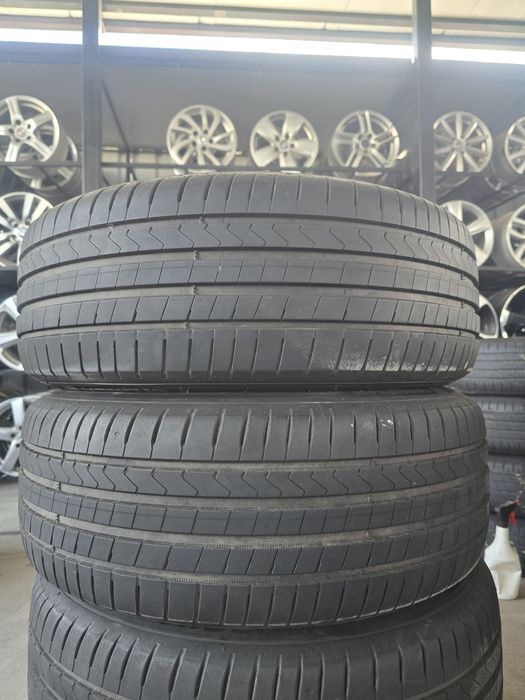 4 Броя 235/55/17 Hankook 2x6,6mm 2x6,3mm 24dot