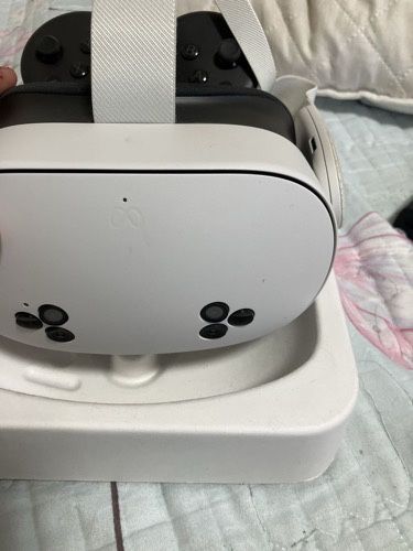 Meta quest 3s cu accesori