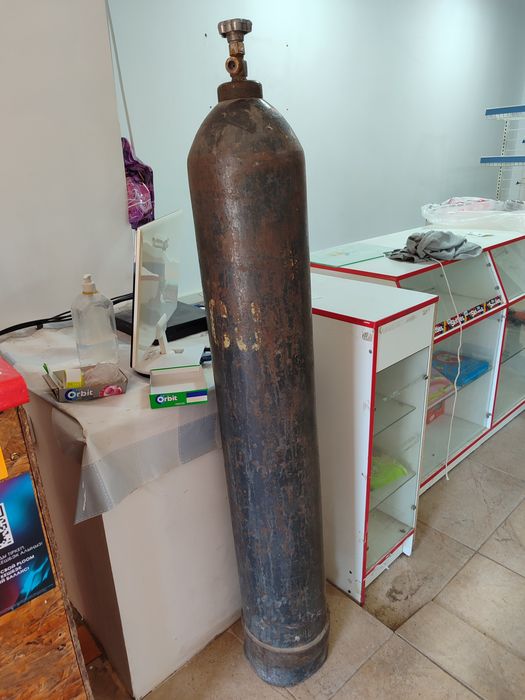 Продам кислородный баллон