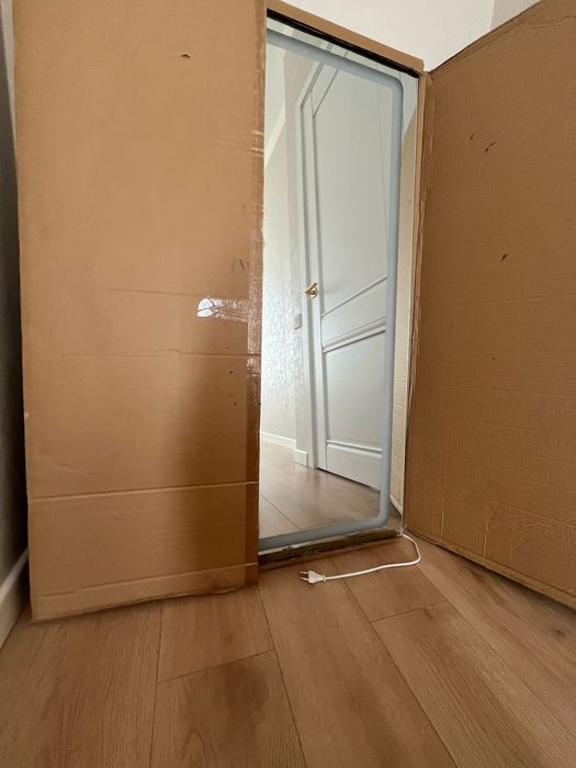 Продам новое Зеркало