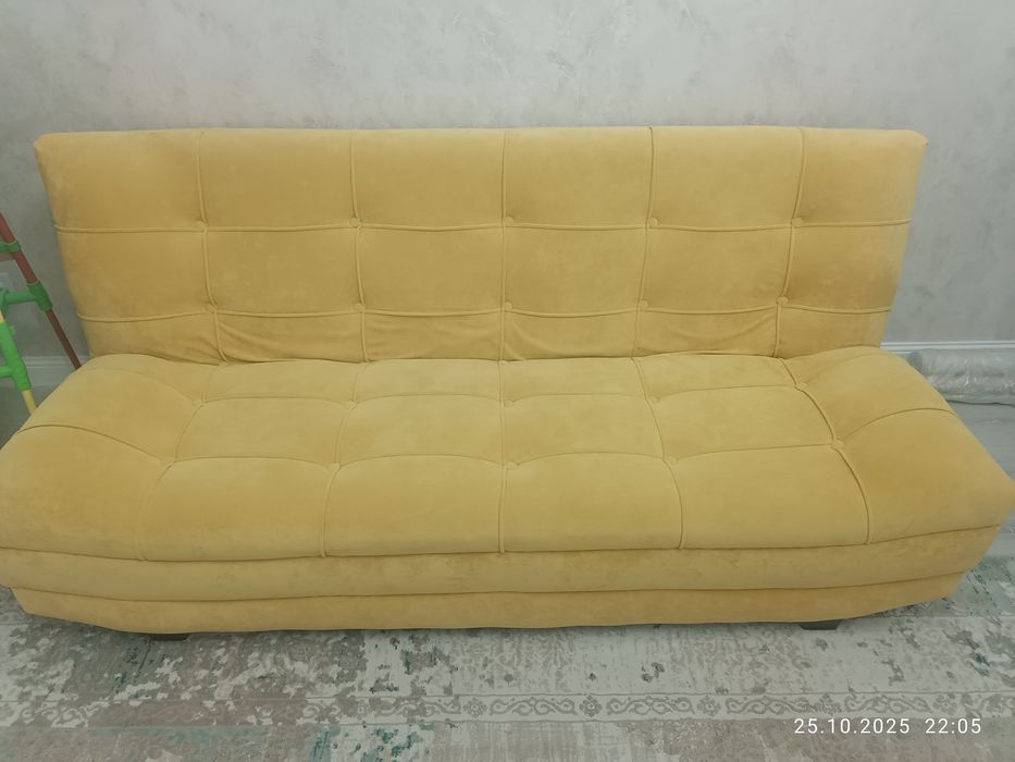 Срочно продам диванчик