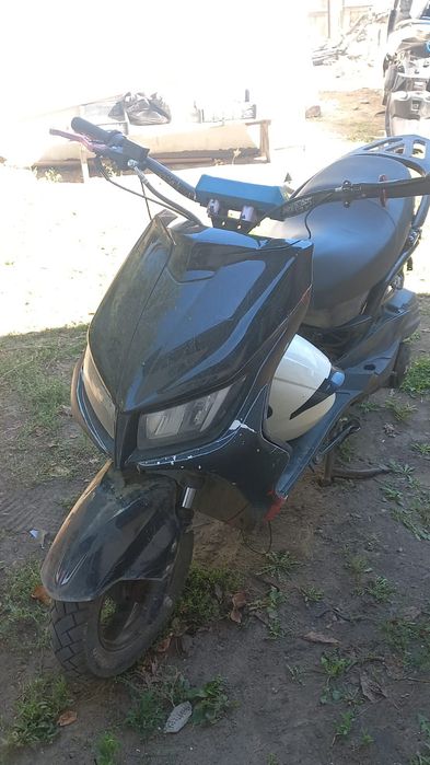 Продам мопед м8 срочно