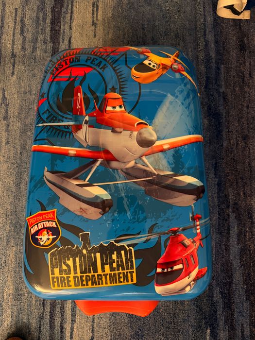 Чисто нов куфар на Disney planes