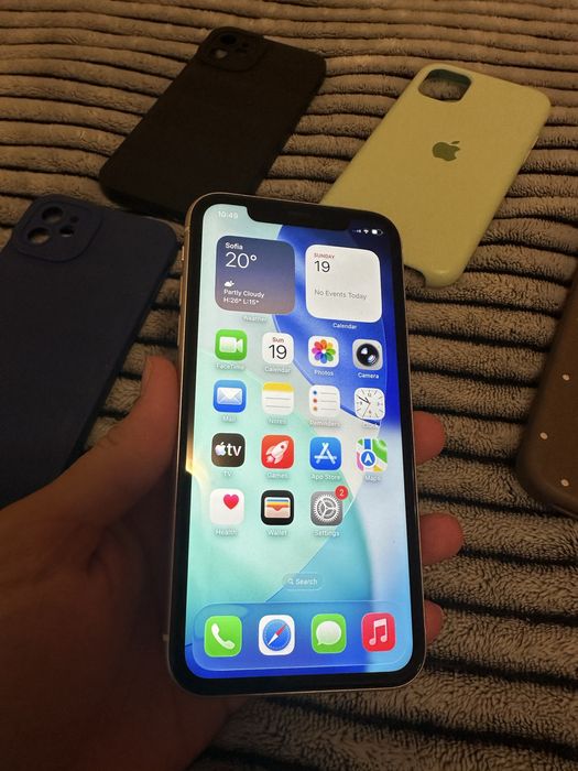 iPhone 11 64GB перфектен