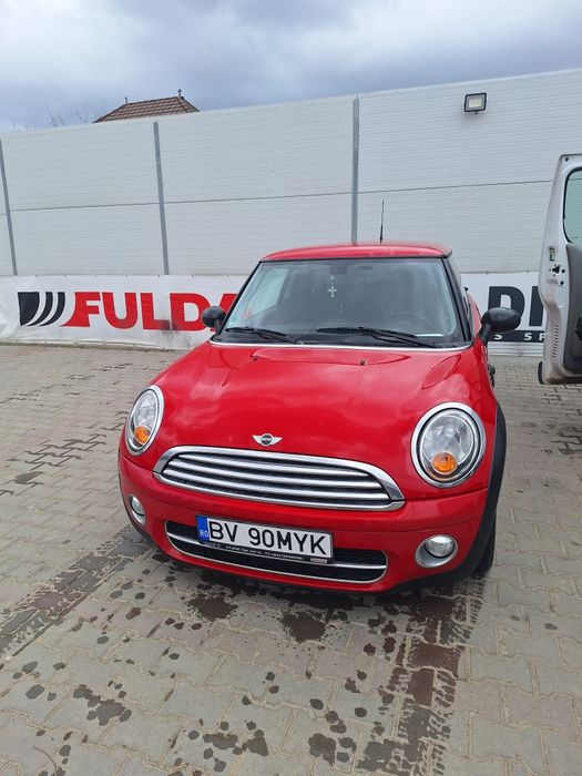 Vând Mini Cooper