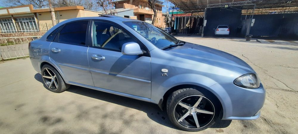 Gentra 3 poz sotiladi