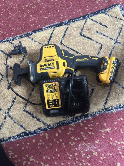 Sabie dewalt DCS312