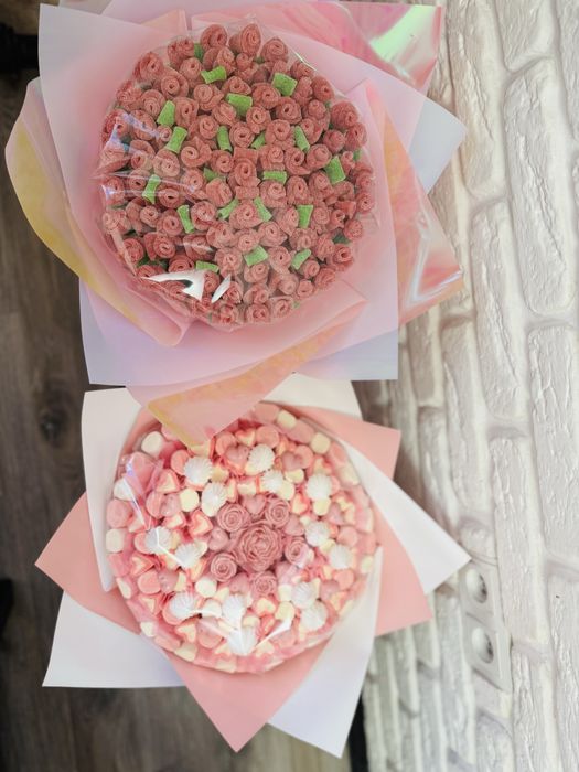 Сладкие букеты, подарки из шоколада и мармелада