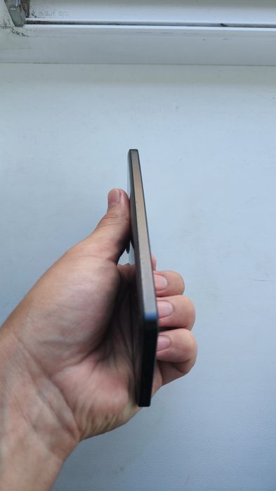 Poco F5 12+12/256 разбит экран