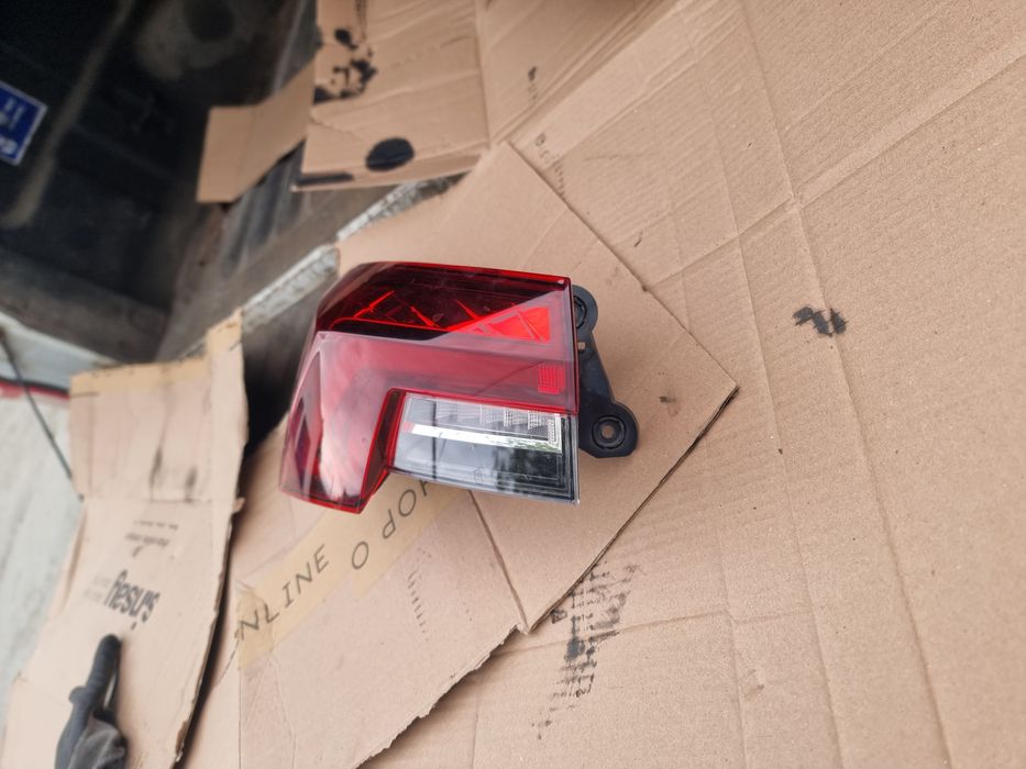 tripla stop led stanga skoda octavia 4 cod 5E3945207