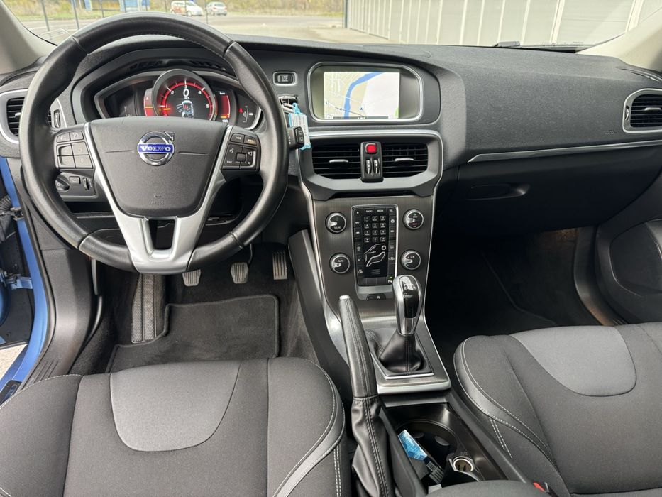VOLVO V40 2.0 D2 Panorama