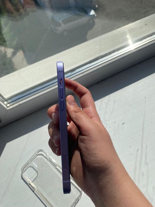 iphone 12 в самом идиалном состояни