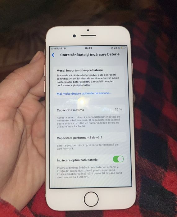 Vând  iphone 8 (ușor negociabil)