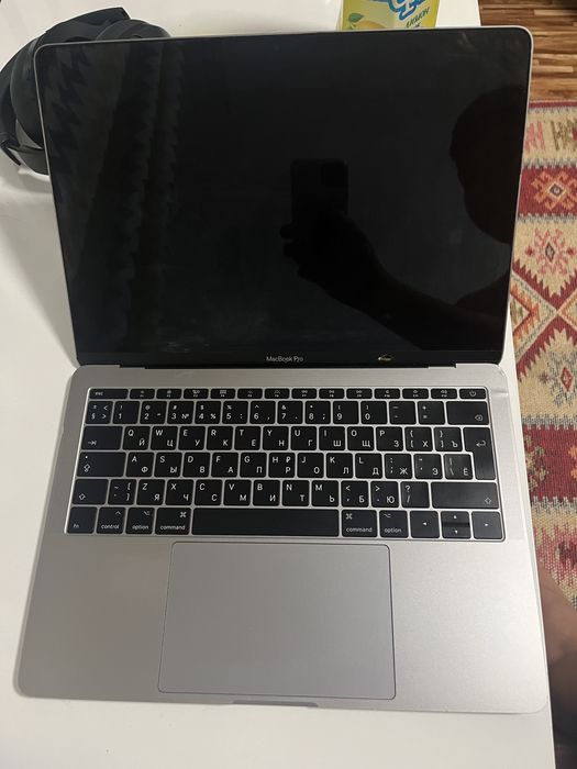 Macbook pro 2017 года в рабочем состояни