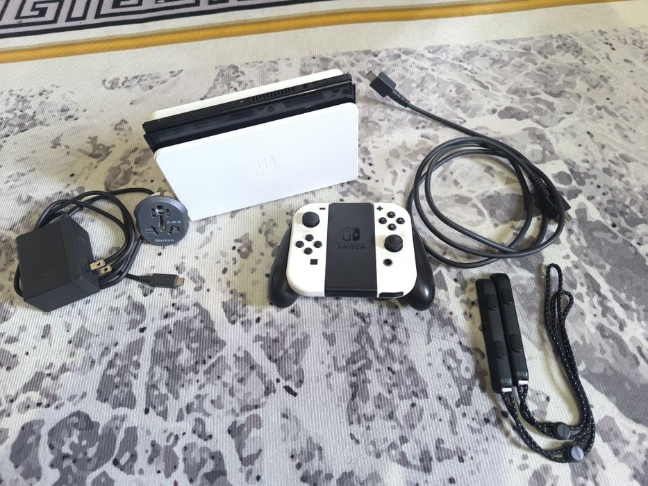 Nintendo Switch Oled. Белый.