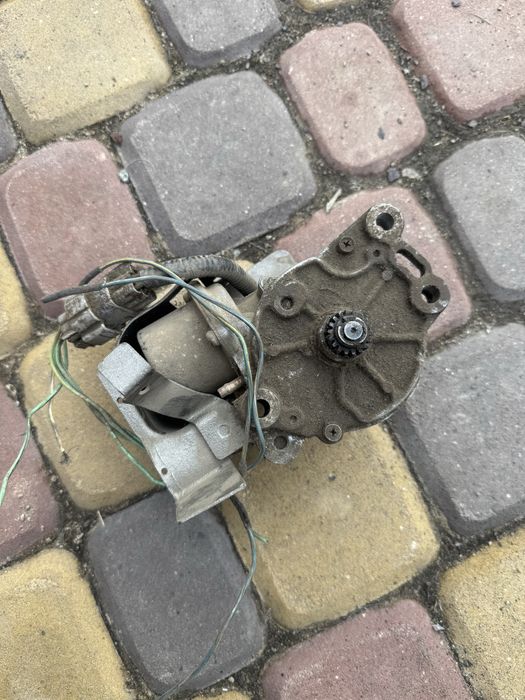 Актуатор, моторчик блокировки Prado 78