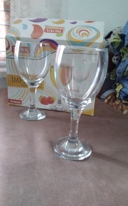 Сервиз от чаши, порцеланови