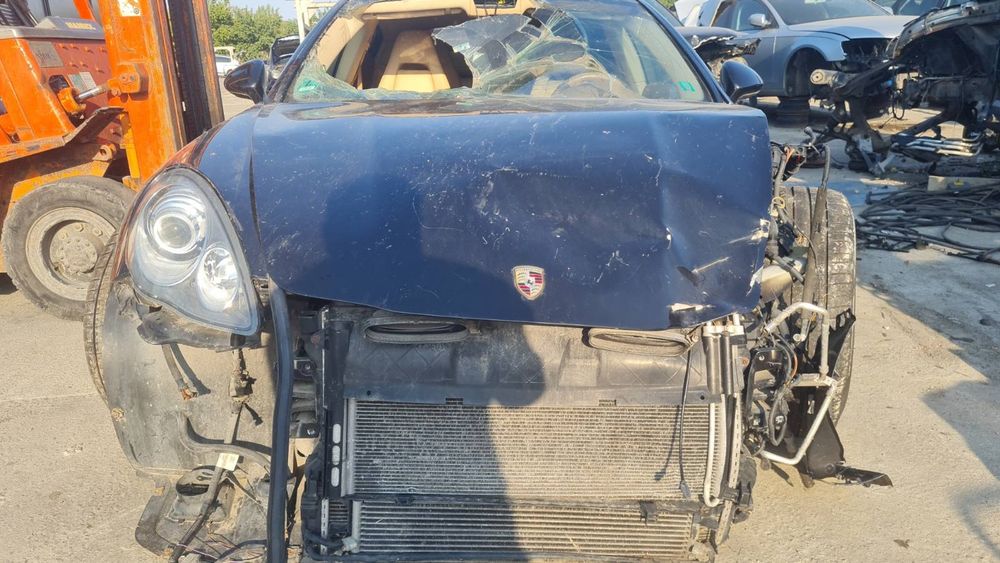 Porsche panamera 4.8S на части